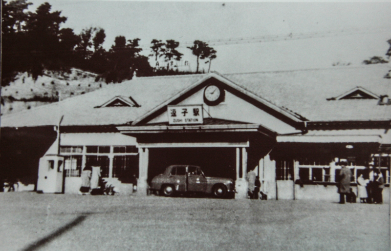 駅とロータリー（昭和42年）