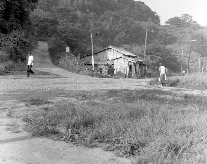 披露山登り口（昭和30年）++