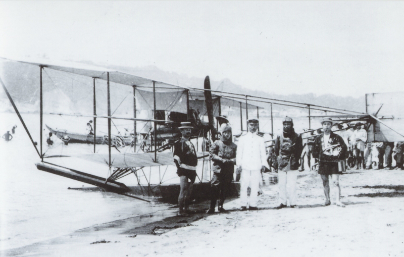 ファルマン式水上飛行機（大正2年） 逗子フォト