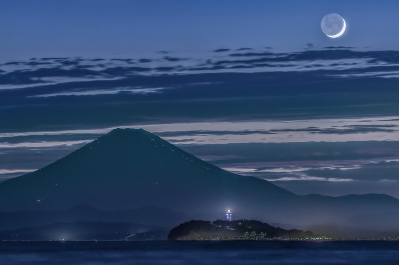 Z-83 富士と三日月の夕べ