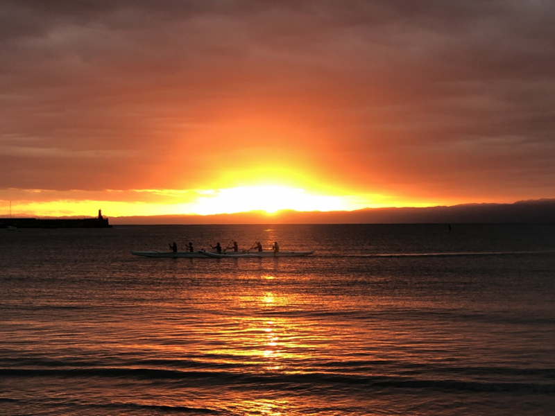 Z-155 海水に夏の夕焼けが映されて