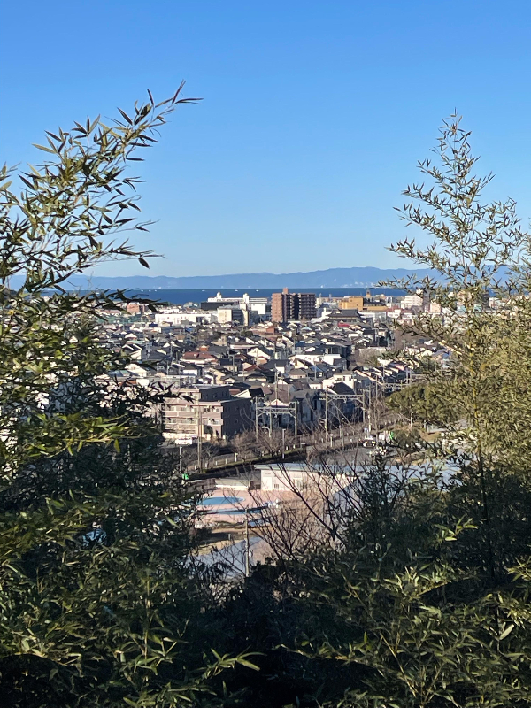 逗子海岸と逗子アリーナ